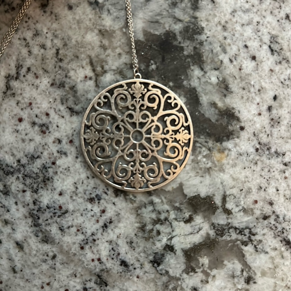 Excellent Authentic Tiffany & Co. Enchant Round Rubedo Metal Necklace 20”